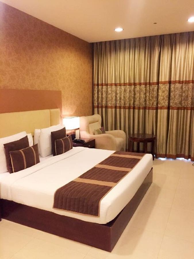 Hotel Vista Nowe Delhi Zewnętrze zdjęcie