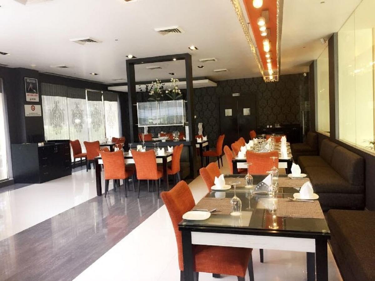 Hotel Vista Nowe Delhi Zewnętrze zdjęcie
