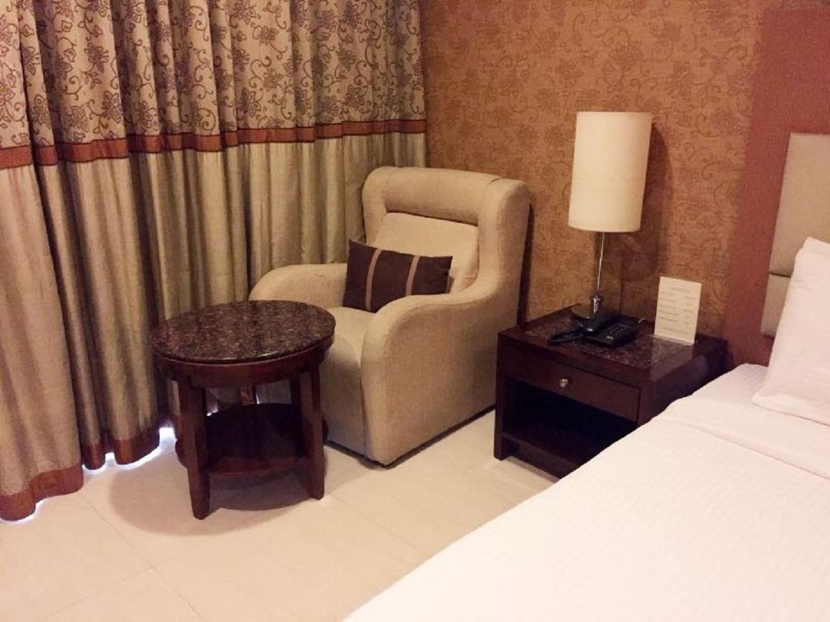 Hotel Vista Nowe Delhi Zewnętrze zdjęcie
